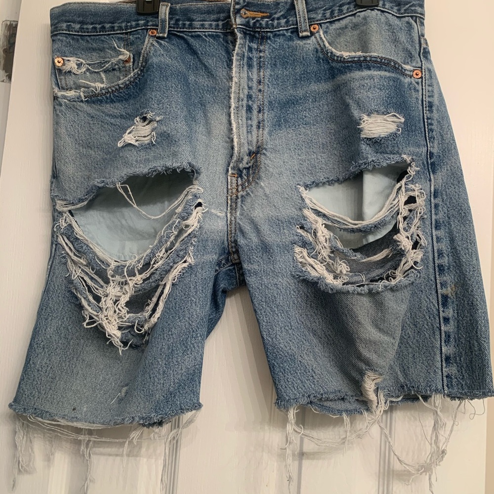 Cut-off Levi Shorts